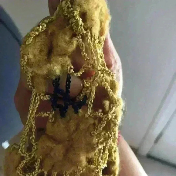 Vtg Wool nylon flower handcrochet mustard yellow shawl scarf - Picture 8 of 8